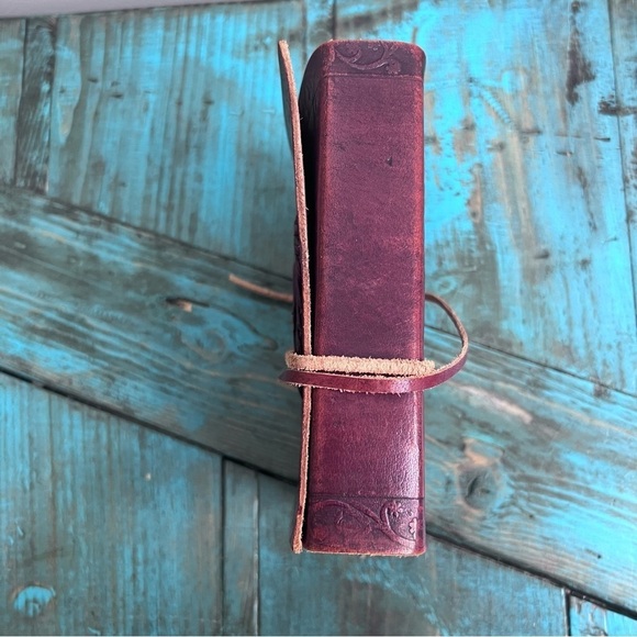 Handmade Leather Journal - Picture 3 of 16